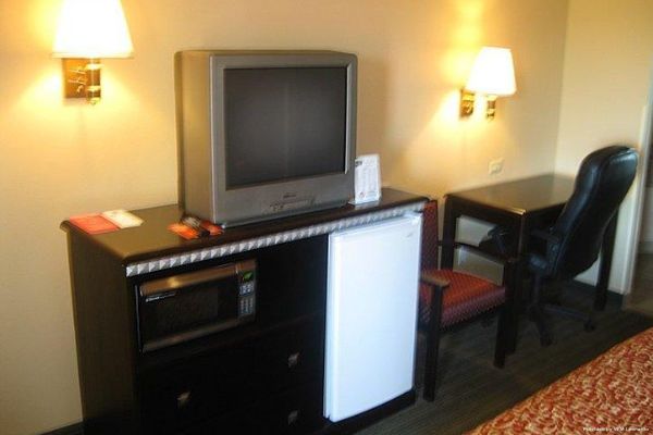 Scottish Inns and Suites (Allentown)